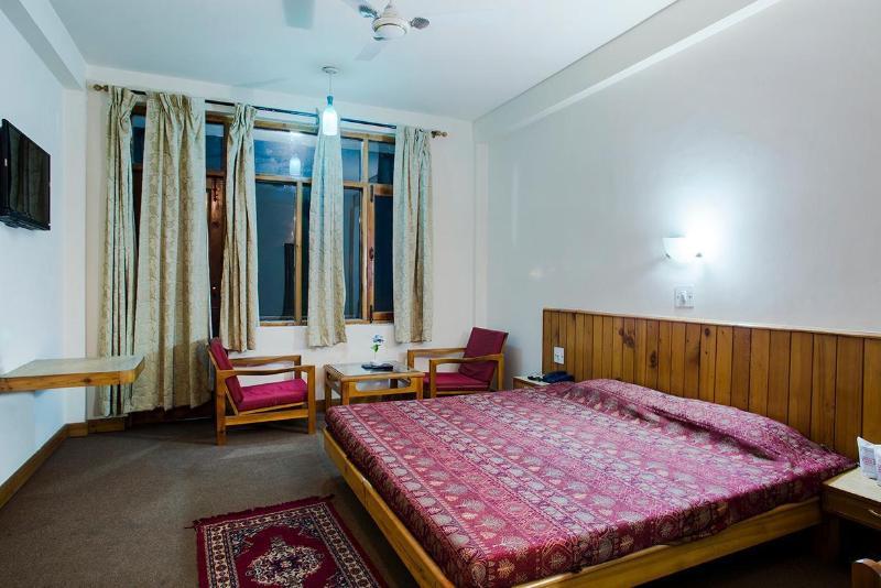 Hotel Manali Continental Экстерьер фото