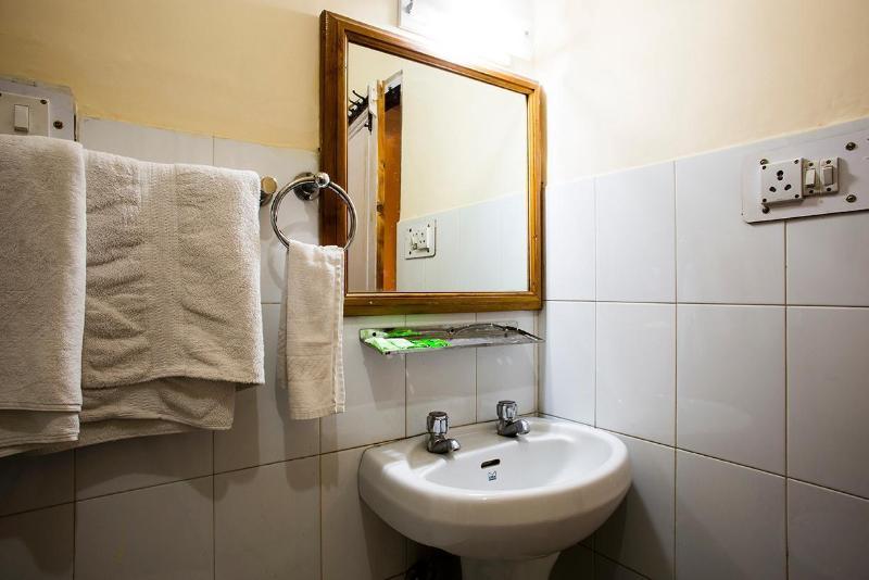 Hotel Manali Continental Экстерьер фото