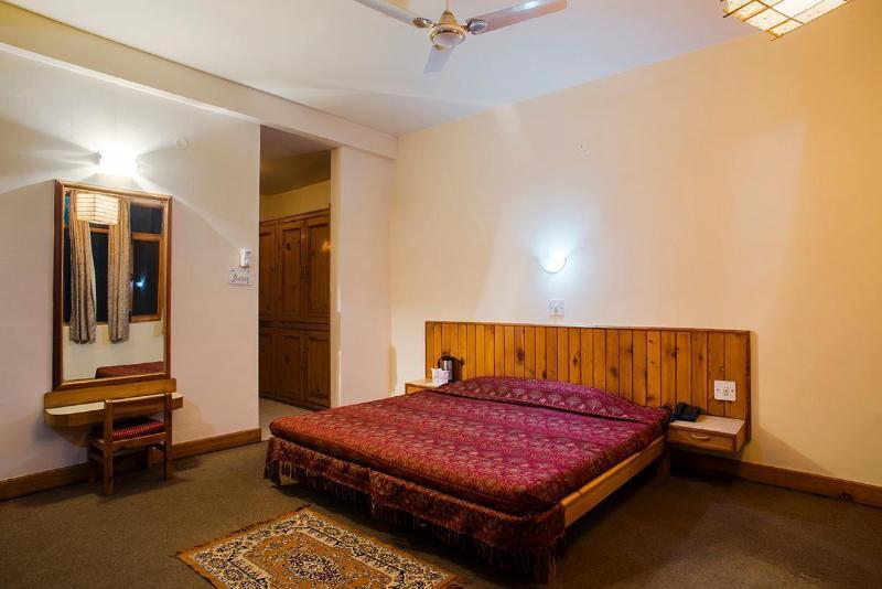 Hotel Manali Continental Экстерьер фото